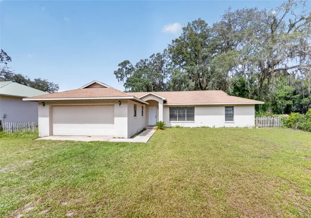 Photo 1 of Single family home for sale at 9590 Se 190th Court, Ocklawaha, FL 32179 | MLS# OM729945 | Listing updated on 2026-08-17