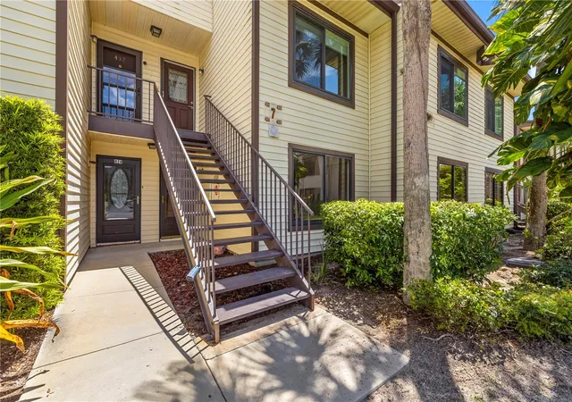 3rd image of 428 Moorings Cove Dr #7F, Tarpon Springs, FL 34689 | MLS# TB8536834