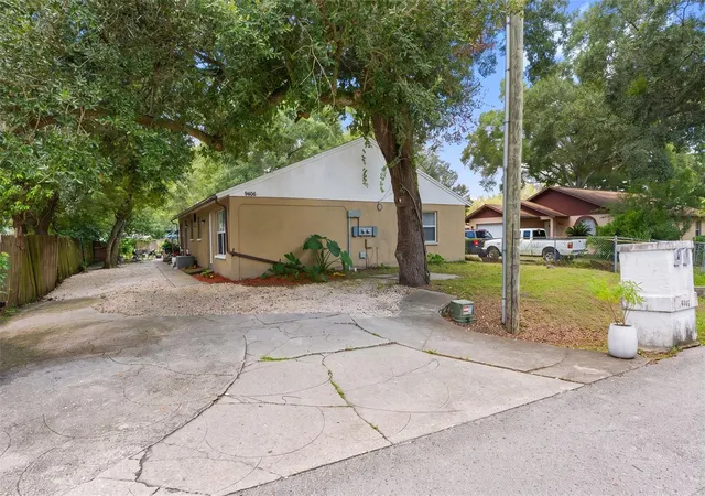 4th image of 9406 N Hartts Dr, Tampa, FL 33617 | MLS# TB8536841