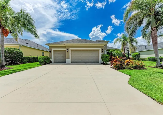 Photo 3 of Single family home for sale at 12051 Forest Park Cir, Bradenton, FL 34211 | MLS# A4702353 | Listing updated on 2026-08-27