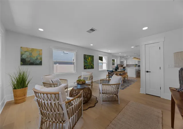 Photo 3 of Single family home for sale at 4621 4th Avenue N, Saint Petersburg, FL 33713 | MLS# TB8536848 | Listing updated on 2026-08-31