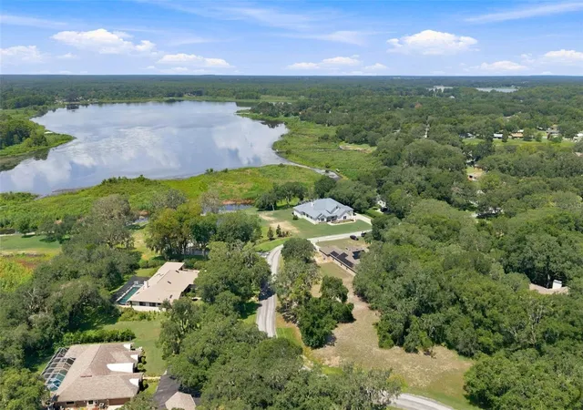 5th image of 9495 E Baymeadows Dr, Inverness, FL 34450 | MLS# OM729954