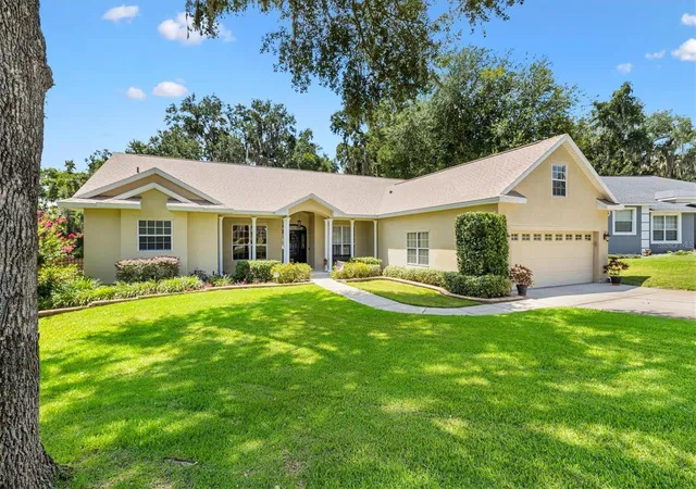 4th image of 4307 Serene Cir, Fruitland Park, FL 34731 | MLS# G5116193