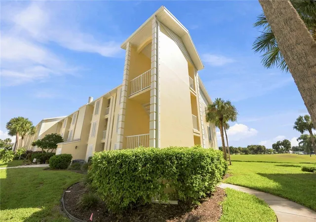 3rd image of 406 Cerromar Cir N #328, Venice, FL 34293 | MLS# N6145291