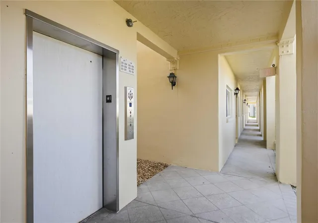 4th image of 406 Cerromar Cir N #328, Venice, FL 34293 | MLS# N6145291
