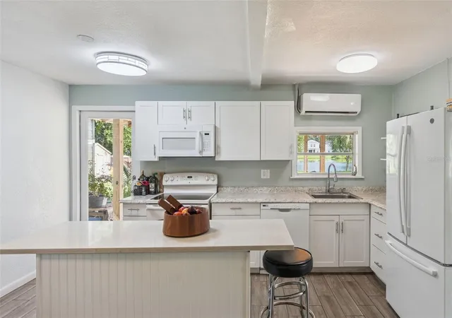 3rd image of 809 Grandview Ave, Altamonte Springs, FL 32701 | MLS# S5155239