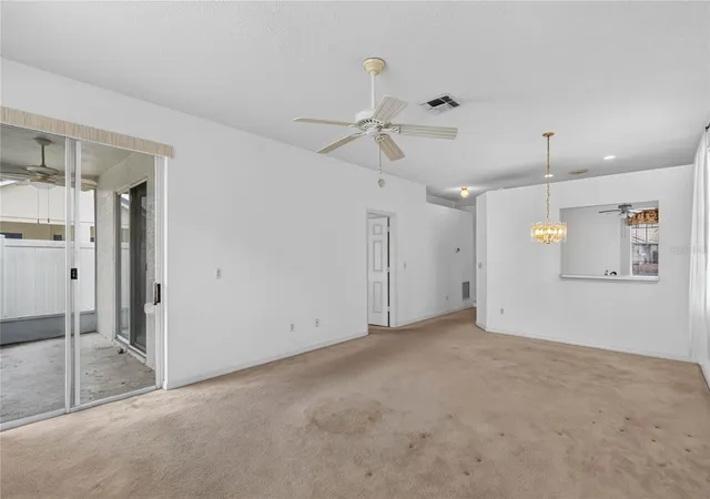 Photo 4 of Single family home for sale at 923 Torrey Pine Dr, Winter Springs, FL 32708 | MLS# O6431747 | Listing updated on 2026-10-03