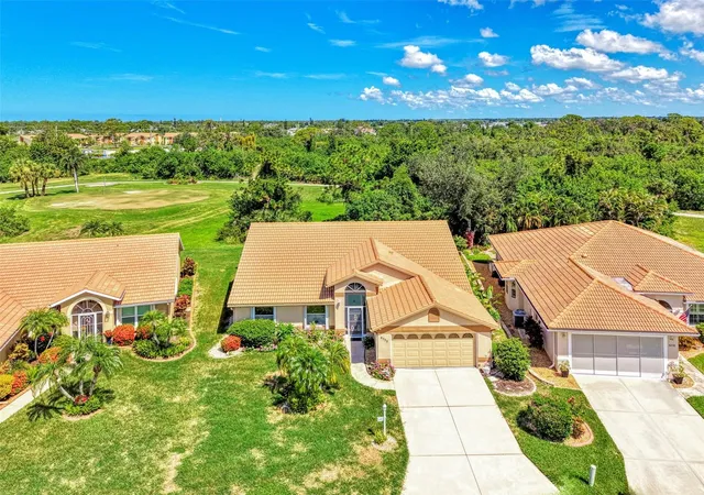 3rd image of 8252 Parkside Dr, Englewood, FL 34224 | MLS# D6148340