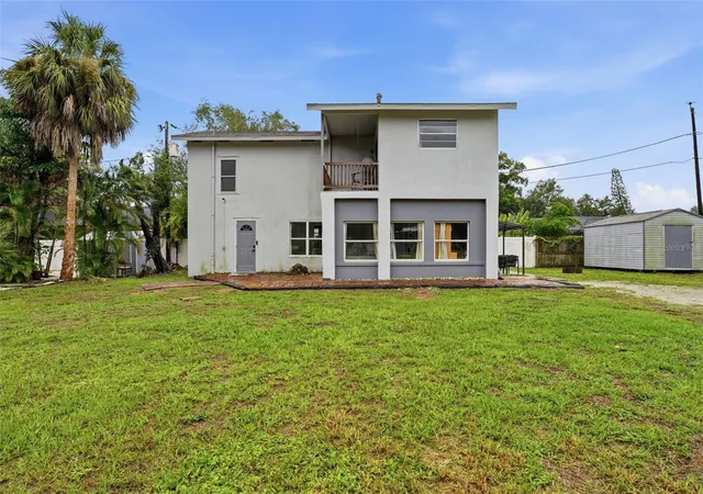 1st image of 3052 Alta Vista St, Sarasota, FL 34237 | MLS# TB8536903