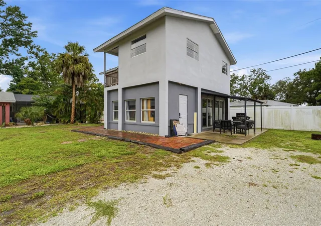 37th image of 3052 Alta Vista St, Sarasota, FL 34237 | MLS# TB8536903