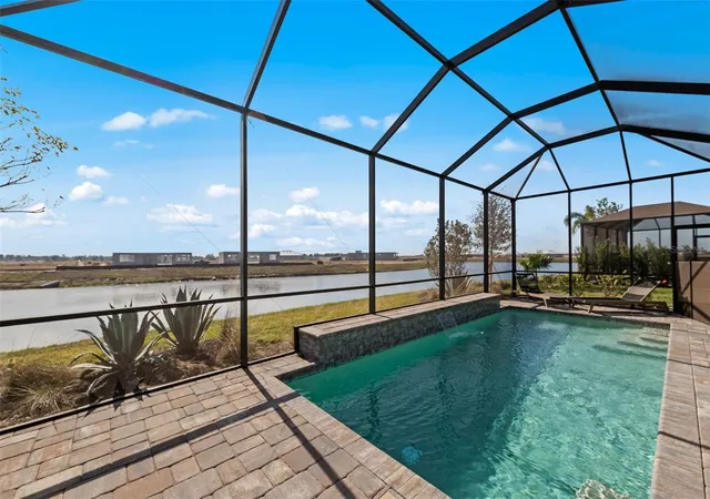 30th image of 4829 Long Point Run, Bradenton, FL 34211 | MLS# TB8536935