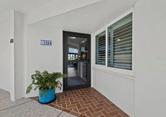 4th image of 448 Gulf Of Mexico Dr #A104, Longboat Key, FL 34228 | MLS# A4702393