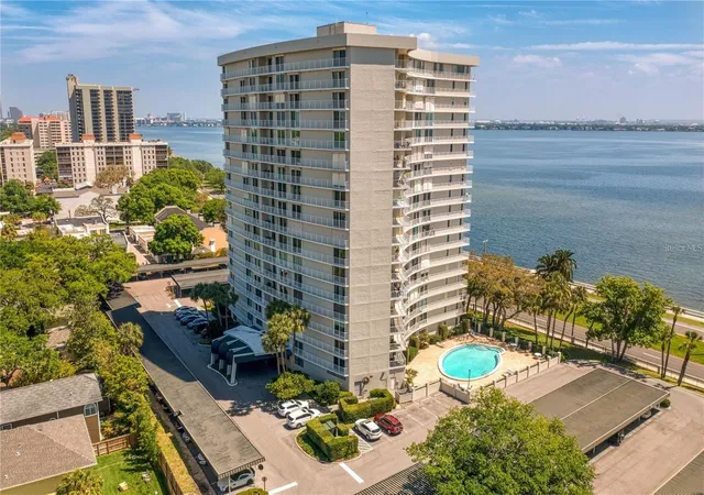 2nd image of 2611 Bayshore Blvd #303, Tampa, FL 33629 | MLS# TB8536983