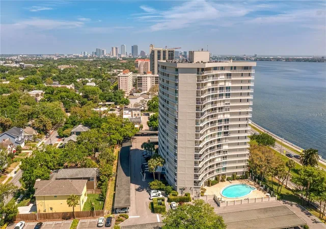 2nd image of 2611 Bayshore Blvd, TAMPA, FL 33629