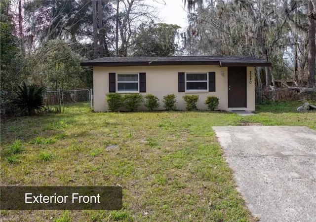 1st image of 2220 Se 46th Ter, Gainesville, FL 32641 | MLS# GC542571
