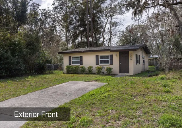 2nd image of 2220 Se 46th Ter, Gainesville, FL 32641 | MLS# GC542571