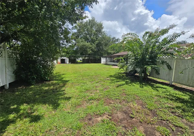 5th image of 5521 Ne 4Th Pl, Ocala, FL 34470 | MLS# OM729983