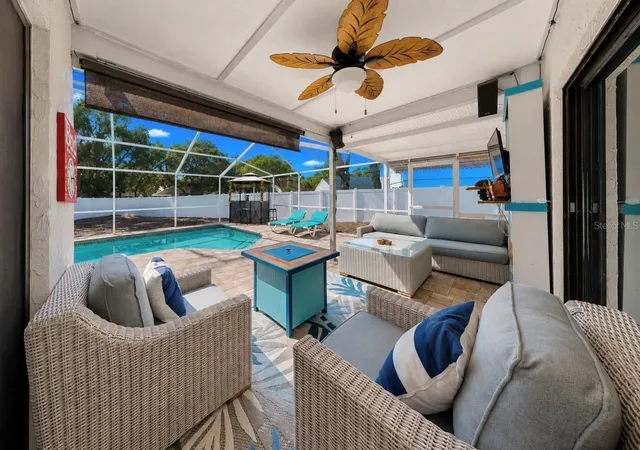 Photo 3 of Sale Pending at 4302 Longfellow Dr, Plant City, FL 33566 | MLS# TB8537013 | Listing updated on 2026-09-30