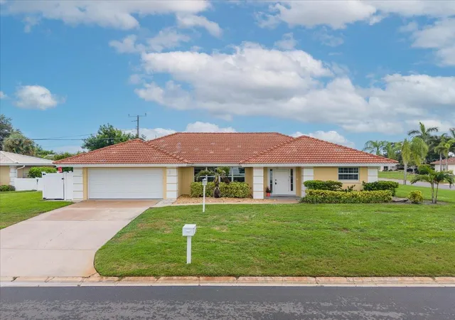 1st image of 100 Matisse Cir W, Nokomis, FL 34275 | MLS# TB8537024