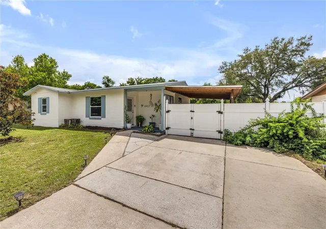 Photo 3 of Single family home for sale at 2417 Adams Ave, Deltona, FL 32738 | MLS# O6431885 | Listing updated on 2026-09-02