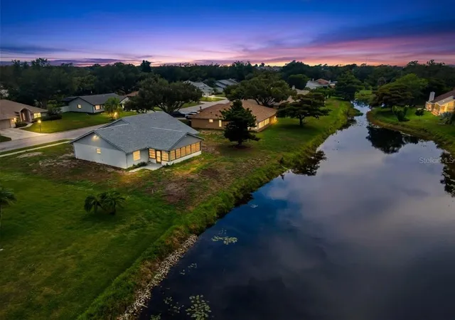 Photo 2 of Single family home for sale at 112 Woodingham Dr, Venice, FL 34292 | MLS# A4702418 | Listing updated on 2026-10-20