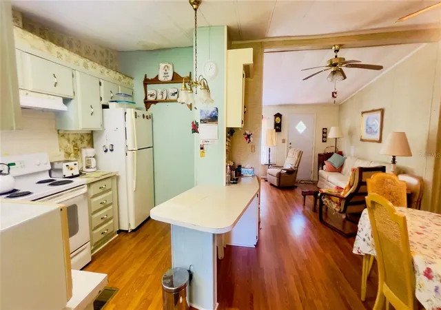 3rd image of 459 Marshburn Dr, Bronson, FL 32621 | MLS# GC542576