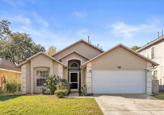 Photo 1 of Single family home for sale at 111 Pinewood Dr, Davenport, FL 33896 | MLS# L4964129 | Listing updated on 2026-10-03