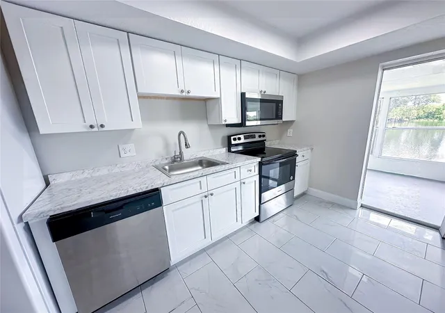 Photo 4 of Sale Pending at 15 W Country Cvs, Kissimmee, FL 34743 | MLS# O6431934 | Listing updated on 2026-09-03