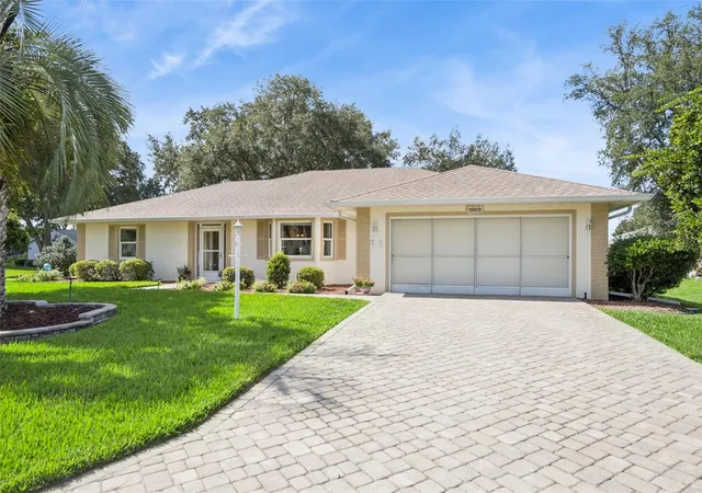 1st image of 26920 Racquet Cir, Leesburg, FL 34748 | MLS# G5116235