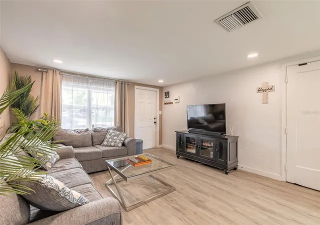 3rd image of 1245 Essex Rd, Daytona Beach, FL 32117 | MLS# NS1088948