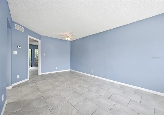 Photo 3 of Condo for sale at 2628 Lemon Tree Ln #6C, Orlando, FL 32839 | MLS# O6431962 | Listing updated on 2026-09-02