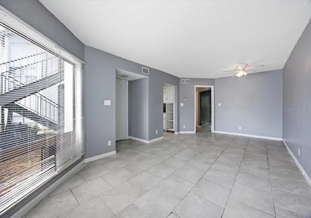 Listing Photo 5 - Condo for sale in building located at 2628 Lemon Tree Ln, ORLANDO, FL 32839 - Unit #6C