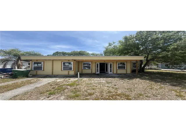 1st image of 4730 W Wallace Ave, Tampa, FL 33611 | MLS# A4702435