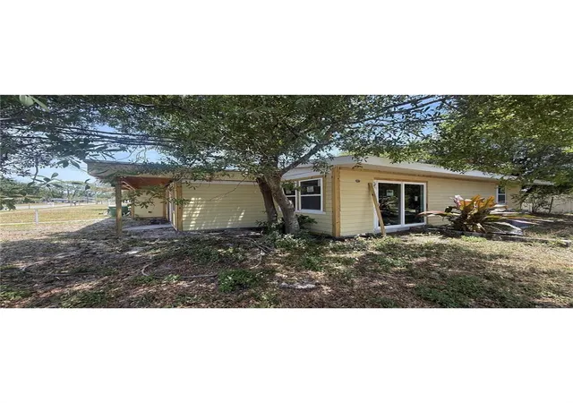 2nd image of 4730 W Wallace Ave, Tampa, FL 33611 | MLS# A4702435