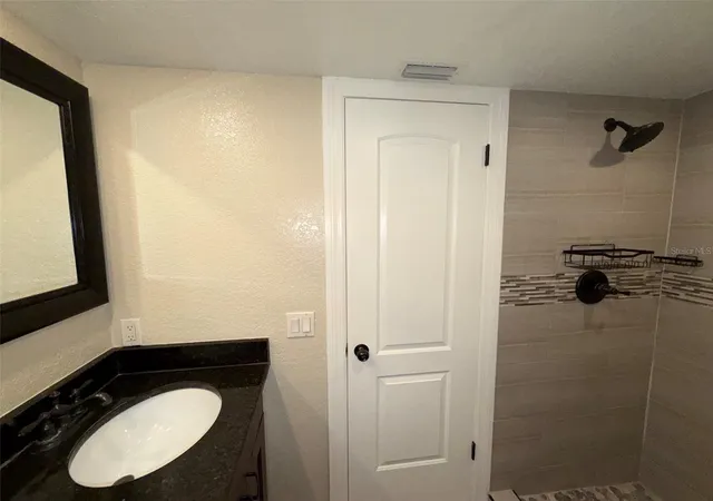 19th image of 225 Country Club Dr #E346, Largo, FL 33771 | MLS# OM730007