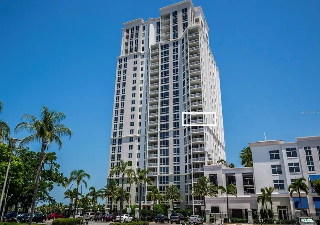 3rd image of 331 Cleveland St, Clearwater, FL 33755