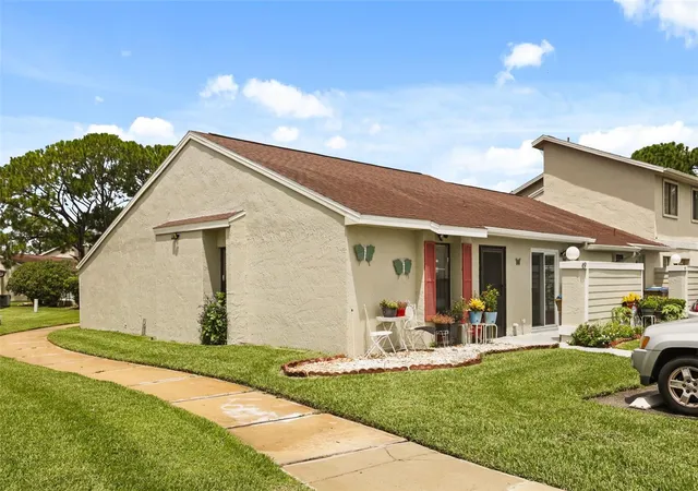 Photo 3 of Townhouse for sale at 49 Pine Is Cir, Kissimmee, FL 34743 | MLS# S5155292 | Listing updated on 2026-09-23