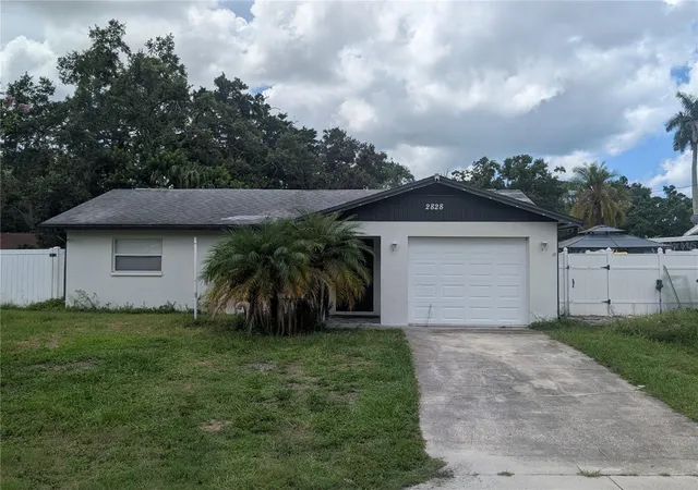 Photo 1 of Single family home for sale at 2828 Nassau St, Sarasota, FL 34231 | MLS# A4702457 | Listing updated on 2026-08-29