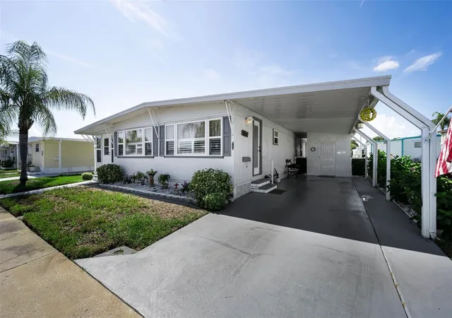 2nd image of 143 Melody Ln, Tarpon Springs, FL 34689 | MLS# TB8537148