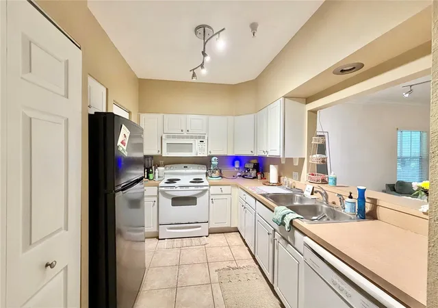 5th image of 9177 Sw 52Nd Rd #203, Gainesville, FL 32608 | MLS# GC542595
