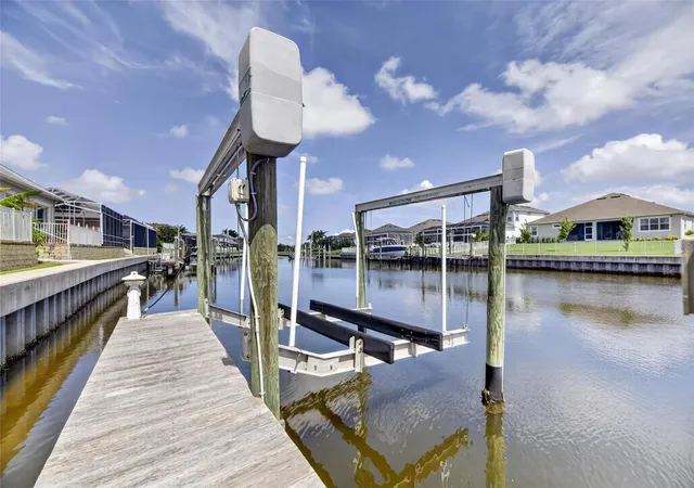 4th image of 715 Islebay Dr, Apollo Beach, FL 33572 | MLS# TB8537178