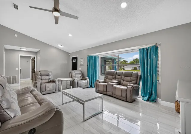 Photo 3 of Single family home for sale at 1845 Willow Oak Dr, Edgewater, FL 32141 | MLS# V4950635 | Listing updated on 2026-08-28
