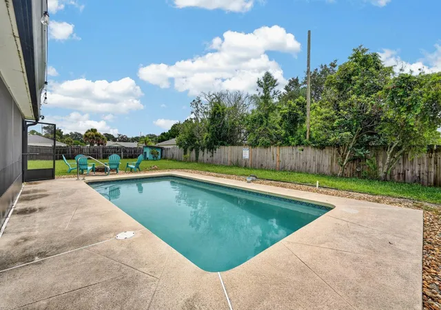 Photo 5 of Single family home for sale at 1845 Willow Oak Dr, Edgewater, FL 32141 | MLS# V4950635 | Listing updated on 2026-08-28
