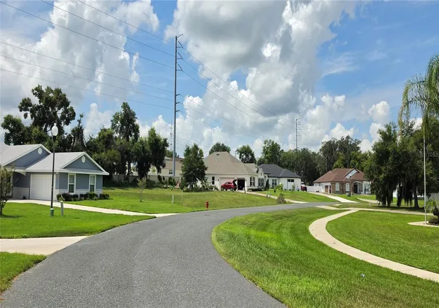 3rd image of 817 Oaks Shores Rd, Leesburg, FL 34748 | MLS# O6432051