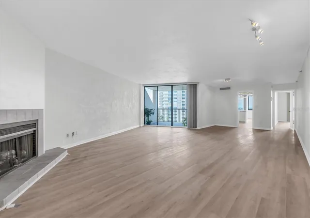 5th image of 1600 Gulf Blvd #617, Clearwater Beach, FL 33767 | MLS# TB8537218