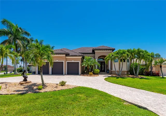 2nd image of 325 Segovia Dr, Punta Gorda, FL 33950 | MLS# C7529393