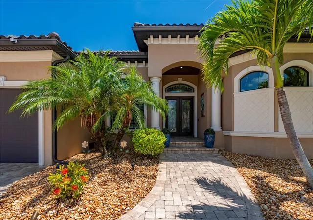 4th image of 325 Segovia Dr, Punta Gorda, FL 33950 | MLS# C7529393