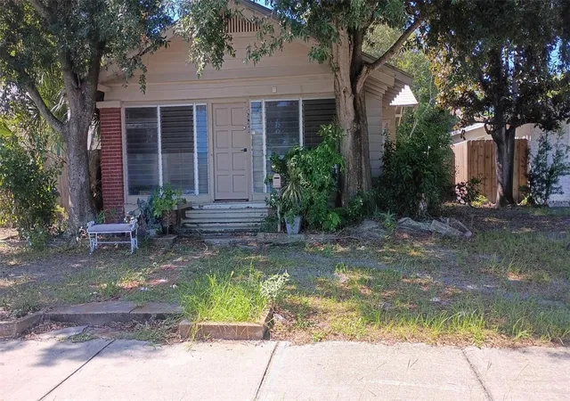 Single family home for sale at 4428 4th Avenue S, Saint Petersburg, FL 33711 | MLS# O6432072