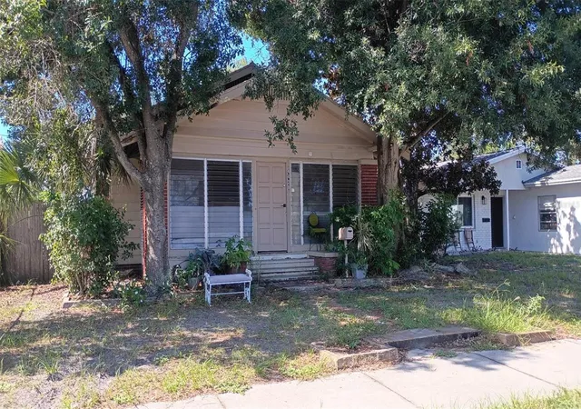 Photo 2 of Single family home for sale at 4428 4th Avenue S, Saint Petersburg, FL 33711 | MLS# O6432072 | Listing updated on 2026-10-10