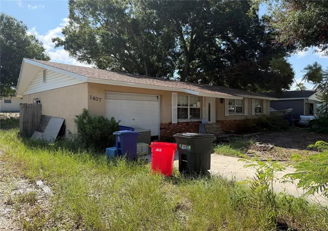 2nd image of 1407 Coppertree Dr, Tarpon Springs, FL 34689 | MLS# TB8537262